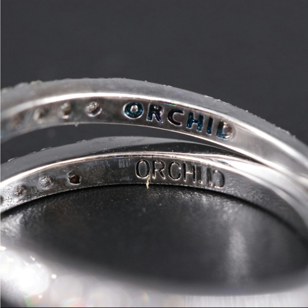 Elegant Silver Marquise Cut Ring - Picture 3 of 4